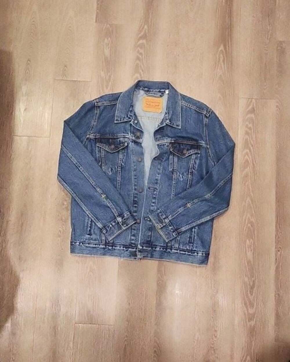 Levi Strauss & Co. Denim Trucker Jacket Size L